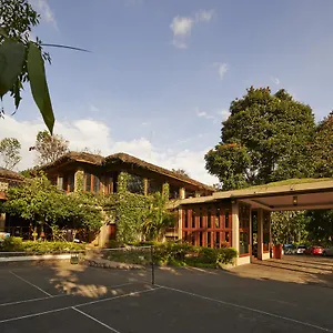 4* Resort Club Mahindra